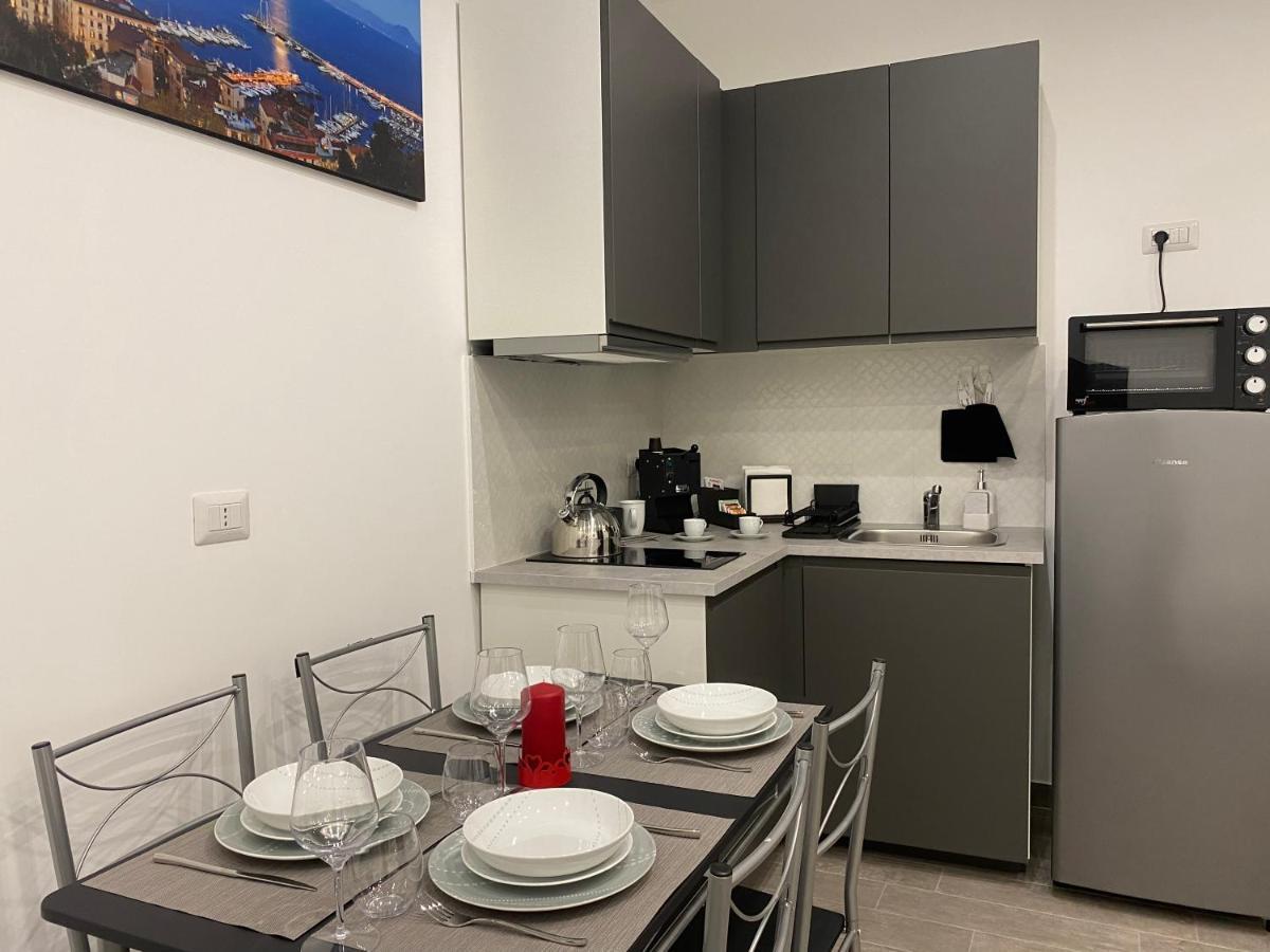 Appartamento The Nest Of Via Toledo Napoli Esterno foto