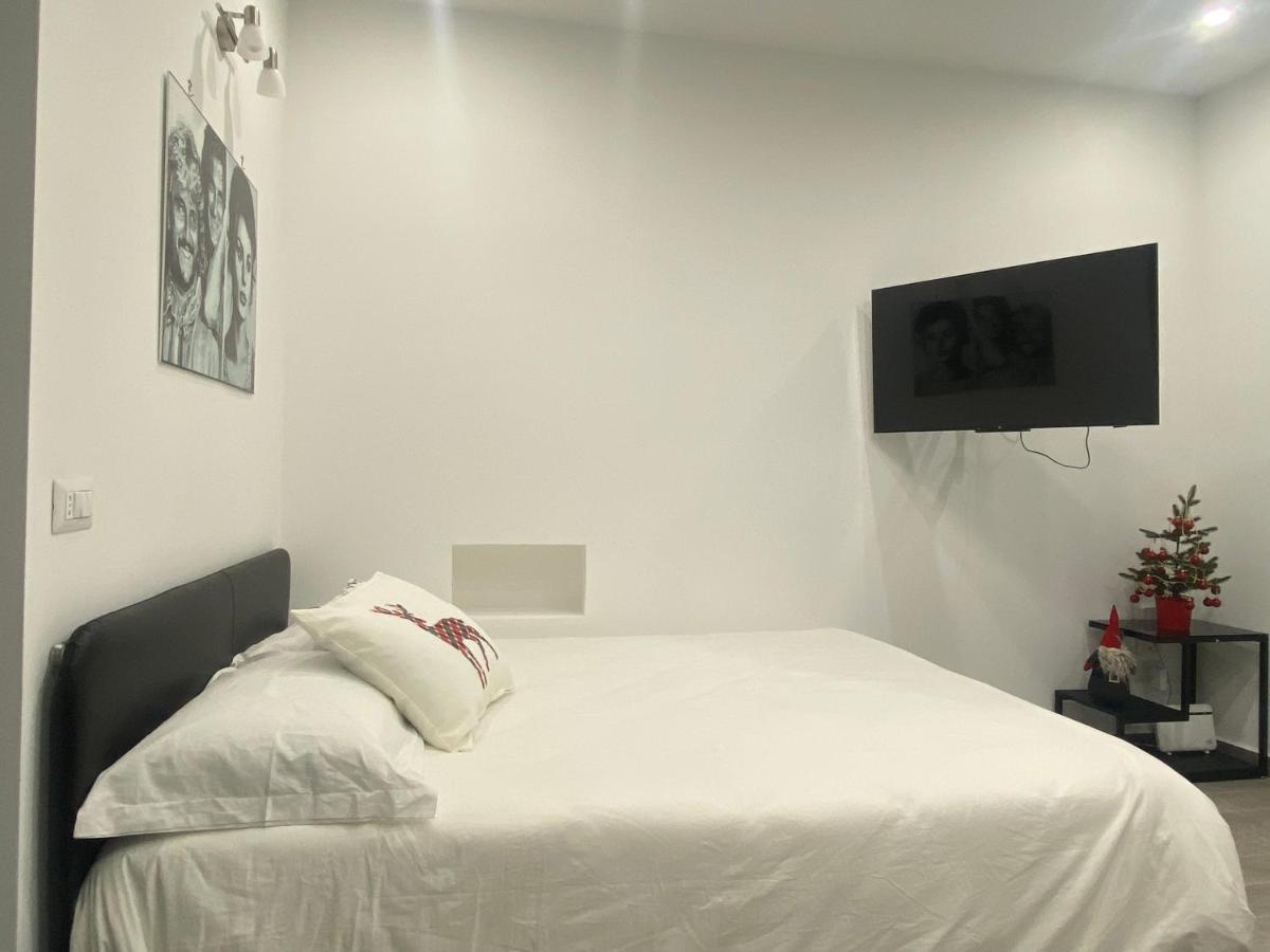 Appartamento The Nest Of Via Toledo Napoli Esterno foto