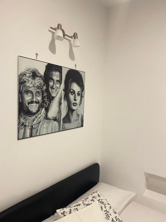 Appartamento The Nest Of Via Toledo Napoli Esterno foto